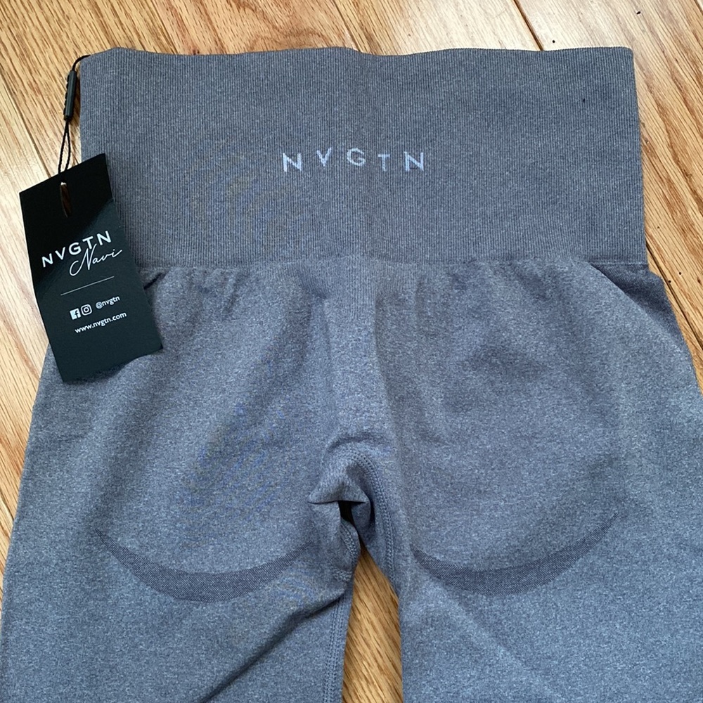 NWT NVGTN contour leggings